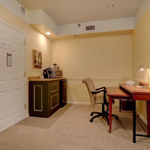 Queen Suite