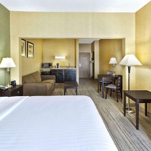 Country Inn & Suites By Radisson Benton Harbor-St Joseph Mi