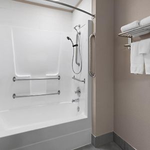 King Room Mobility or hearing accessible