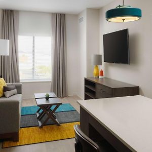 One-Bedroom King Suite