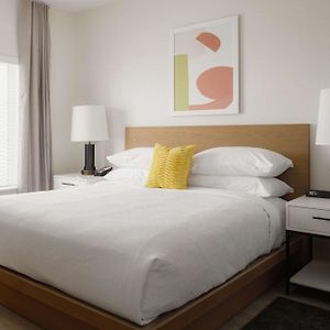 One-Bedroom King Suite Hearing accessible