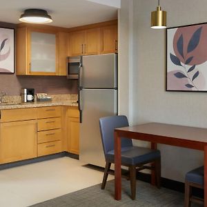 One-Bedroom King Suite