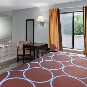 One King Bed Whirpool Suit