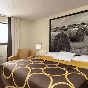 Super 8 By Wyndham Dodge City