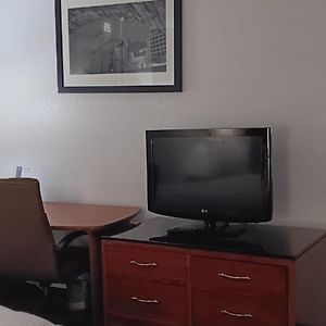 Standard Pool Side King Room