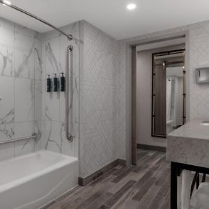 King Room Mobility accessible