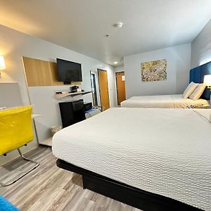 Microtel Inn & Suites By Wyndham Gallup - Pet Friendly