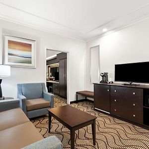 Queen Suite