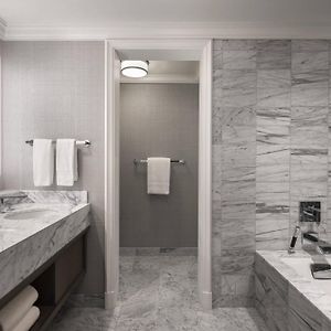 Corner King Room