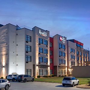 Best Western Plus Executive Residency Rigby'S Water World Hotel