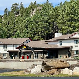 Super 8 By Wyndham Custer/Crazy Horse Area