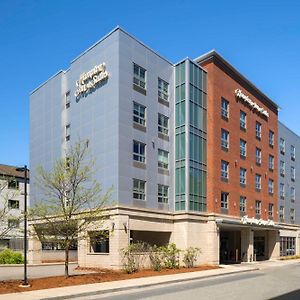 Hampton Inn & Suites-Worcester, Ma