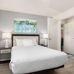 One-Bedroom Queen Suite Hearing accessible