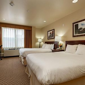 Queen Room Mobility accessible