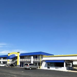 Days Inn By Wyndham Salina South