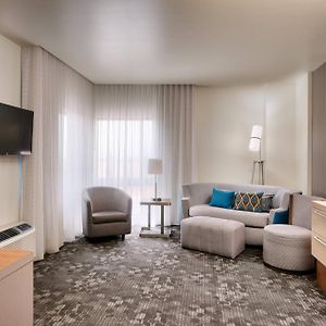 Executive Queen Suite