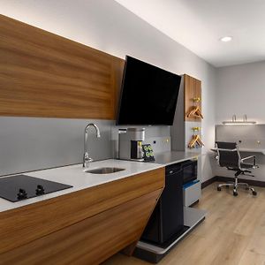 Efficiency Queen Studio Mobility accessible
