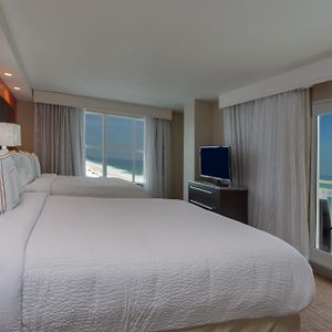 One-Bedroom Queen Suite