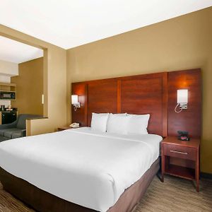 King Suite Mobility accessible