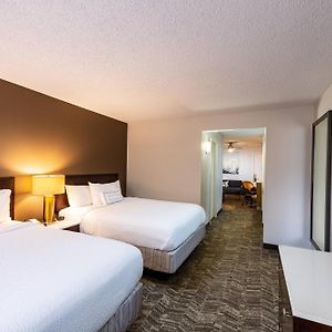 Queen Suite