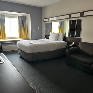 Queen Studio Mobility accessible