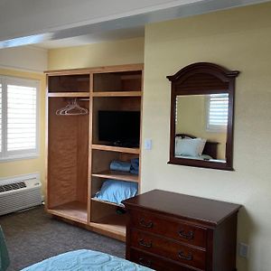 One-Bedroom King Suite