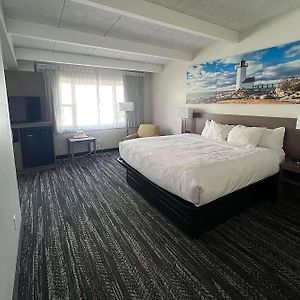 Days Inn By Wyndham Manitowoc