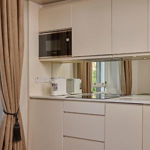 One-Bedroom Room