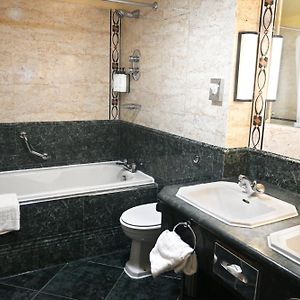 Premium King Room