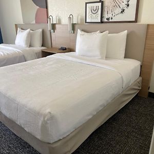 Queen Room Two Queen Beds