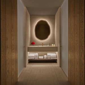One-Bedroom Corner Loft Suite
