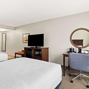 Queen Room Mobility accessible