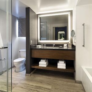 Top Floor King Suite