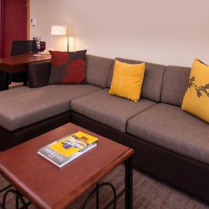 King Studio Hearing accessible