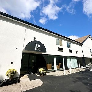 Baldwin Inn And Suites