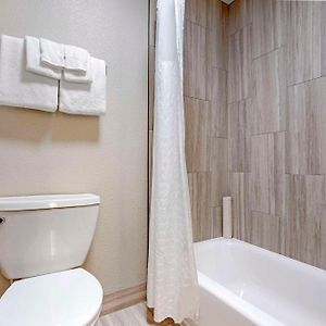 Corner King Suite