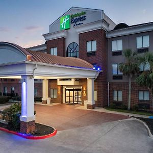 Holiday Inn Express Hotel & Suites Winnie By Ihg