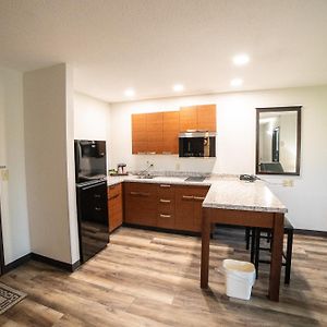 Superior Queen Suite