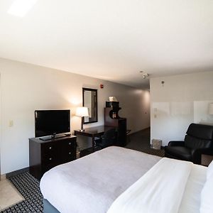 Queen Room Mobility accessible