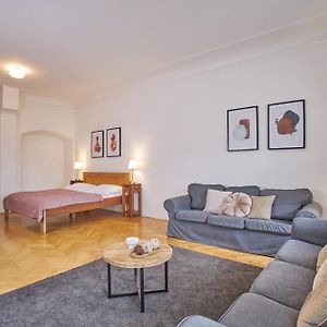 Charles Bridge Apartments