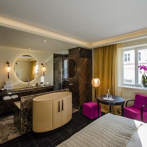 Prestige King Room