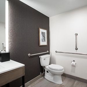 King Room Hearing Accessible