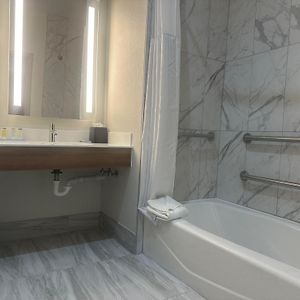 King Room Mobility or hearing accessible