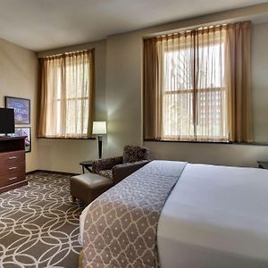 Deluxe  King Room Hearing accessible