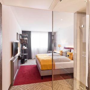 Premium Queen Room
