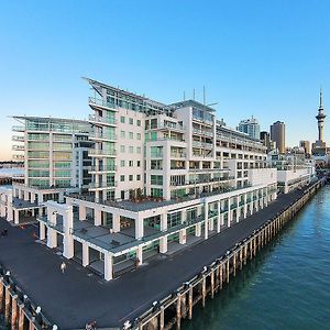 Seaview Waterfront Hotel Apt