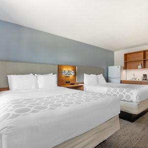 Efficiency Queen Room