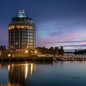 Clarion Lakeside Inn & Conference Centre