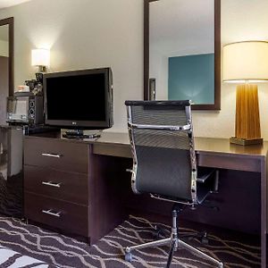 Queen Room Mobility accessible