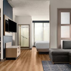 Upper Floors King Room